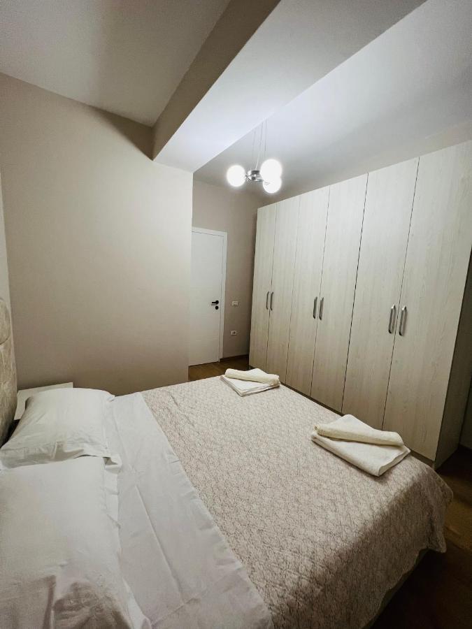 Lovely Apartment, Free Parking Tirana Exterior photo