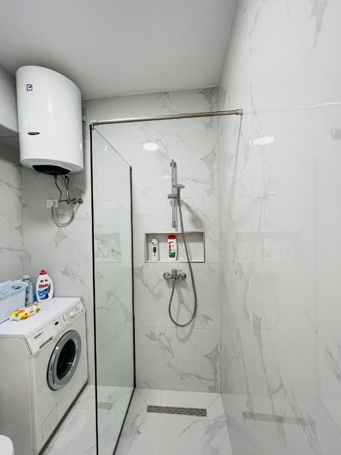 Lovely Apartment, Free Parking Tirana Exterior photo